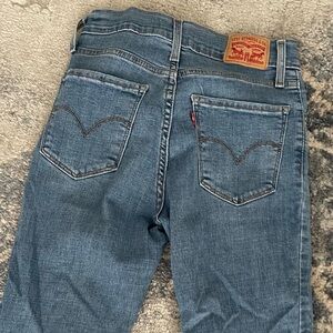 Levi’s 724 high rise straight crop